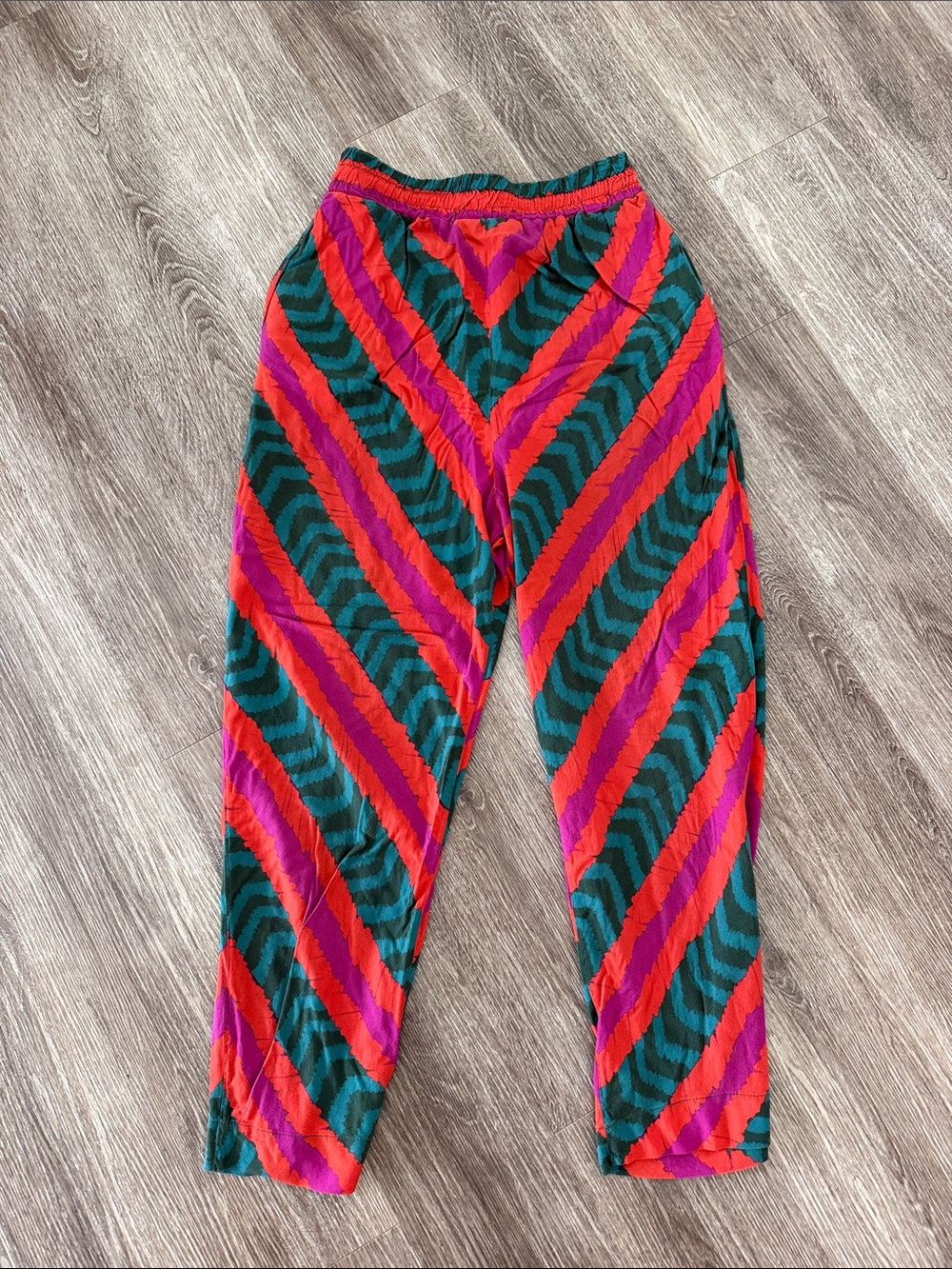 Farm Rio colorful chevron lightweight pull on pants small